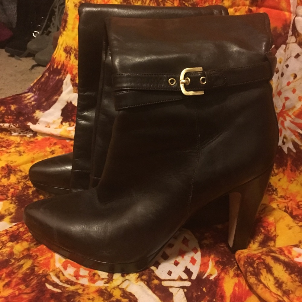 Joan & David leather boots. (Chocolate brown) - Picture 2 of 3